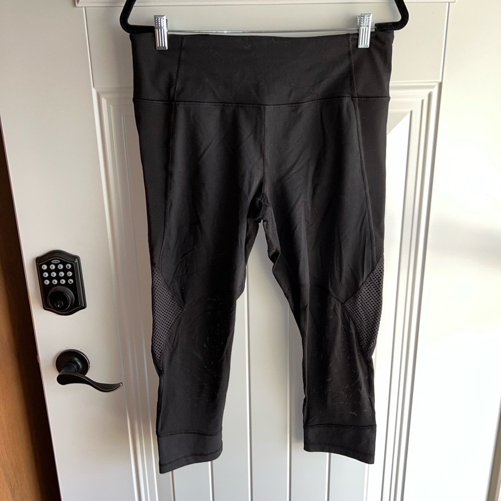 Victoria Secret Black Crop Leggings Size Large